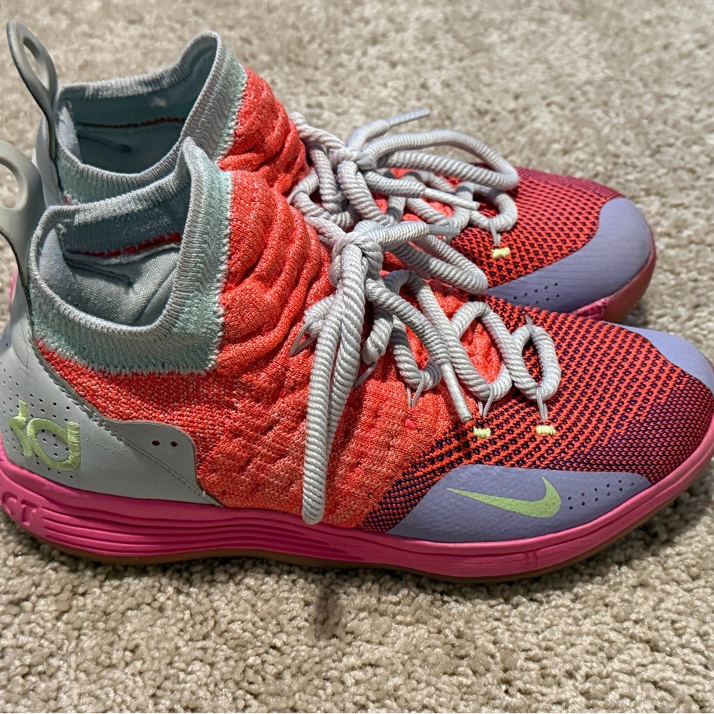 Nike Zoom KD 11 EYBL Basketball Sneakers Hot Punch Size 6 Youth or Women’s 8